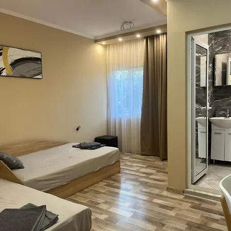 Costa 4 *